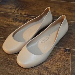 Okabashi Cream Women's Flats